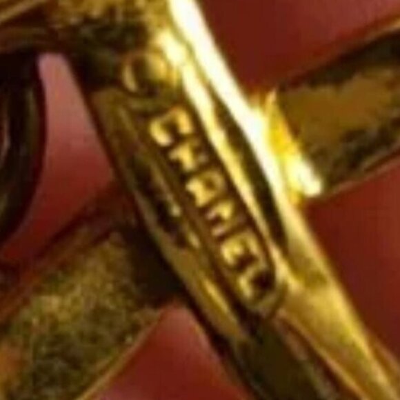 Chanel Vintage Brooch Interlocking CCs cross clover - Picture 14 of 15